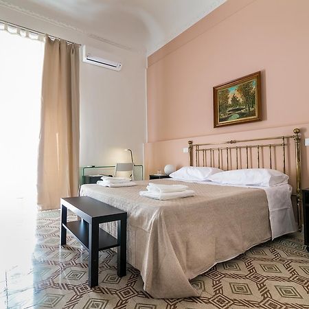 Liberty Suites Palermo Bagian luar foto