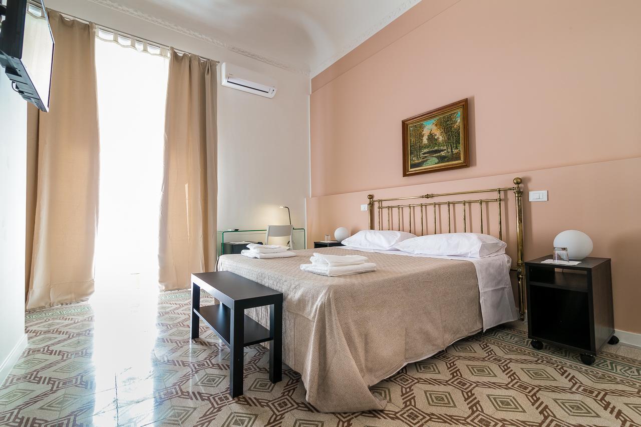 Liberty Suites Palermo Bagian luar foto